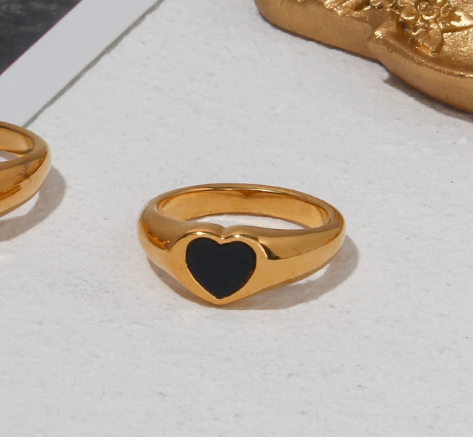 18k Gold Love Heart Ring